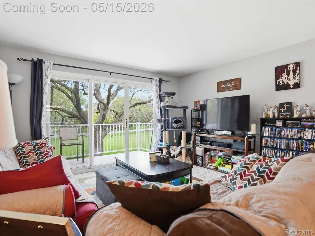 42231 Toddmark Lane Clinton Charter Township MI 48038