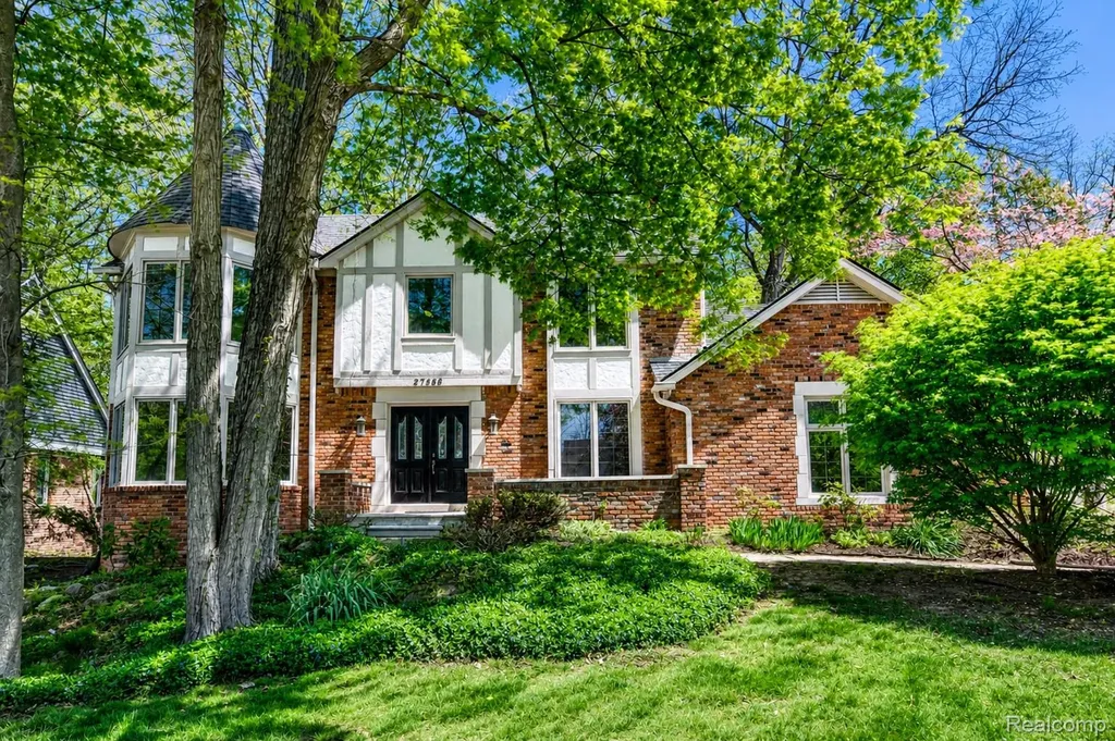 27966 Trailwood Court Farmington Hills City MI 48331