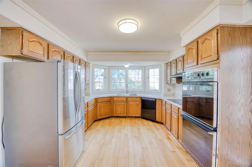 27966 Trailwood Court Farmington Hills City MI 48331