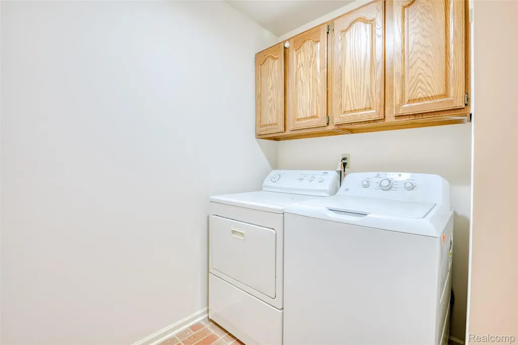 27966 Trailwood Court Farmington Hills City MI 48331