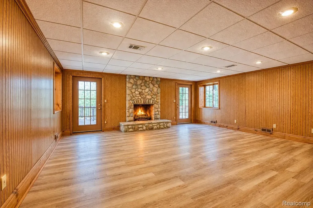 27966 Trailwood Court Farmington Hills City MI 48331
