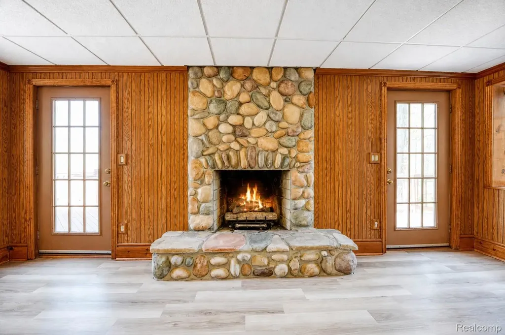 27966 Trailwood Court Farmington Hills City MI 48331