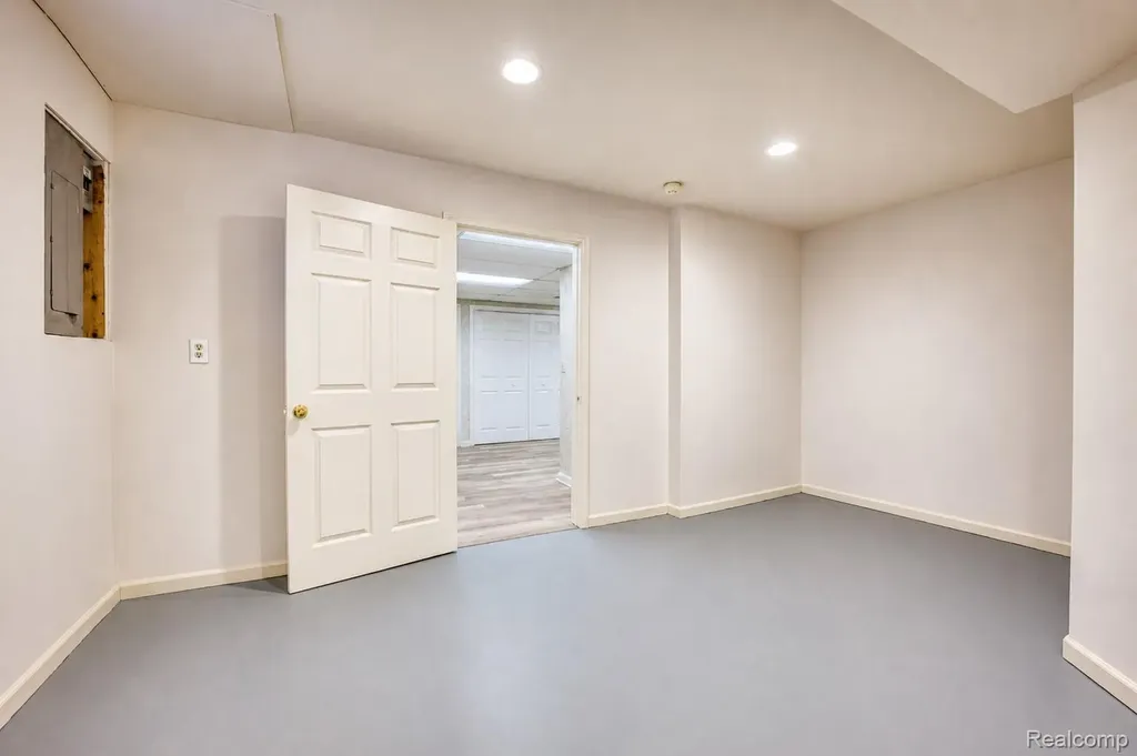 27966 Trailwood Court Farmington Hills City MI 48331