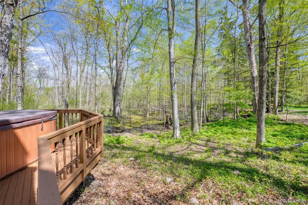 27966 Trailwood Court Farmington Hills City MI 48331
