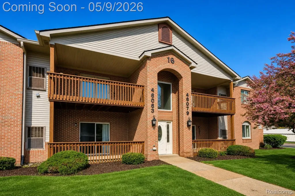 46075 Tallgrass Court Van Buren Charter Township MI 48111