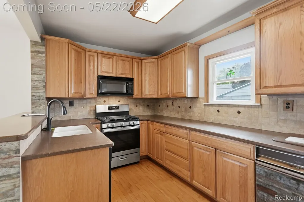 18616 Ruth Street Melvindale City MI 48122