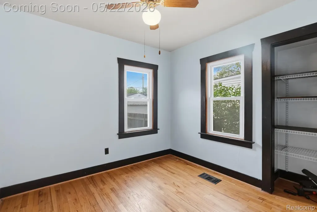 18616 Ruth Street Melvindale City MI 48122