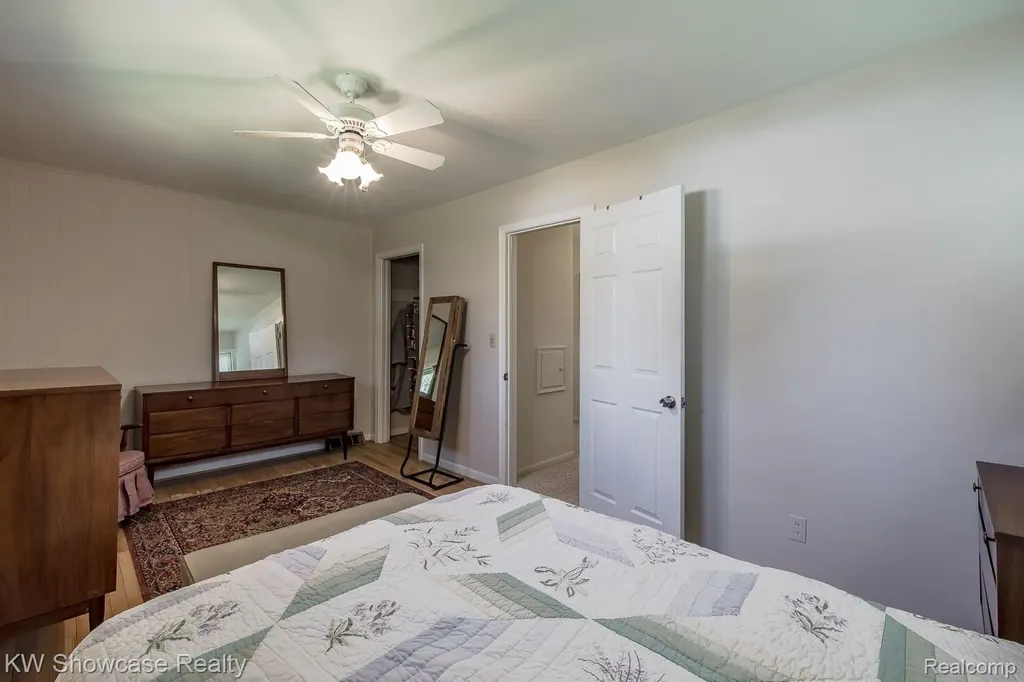 4344 Waterloo Street Waterford Charter Township MI 48329