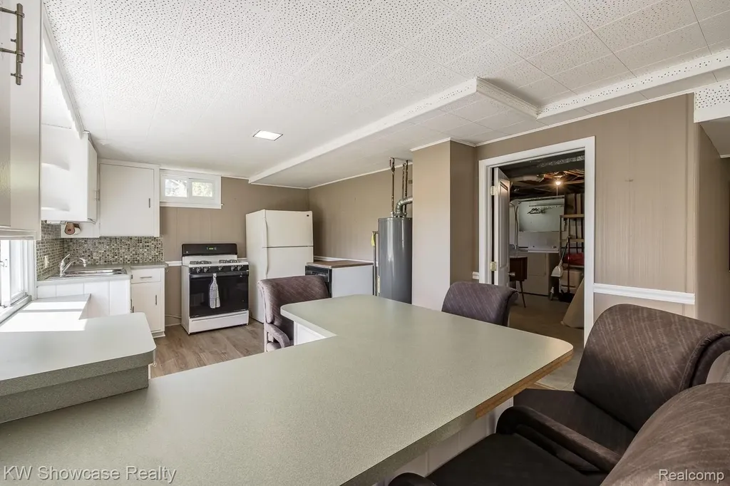 4344 Waterloo Street Waterford Charter Township MI 48329