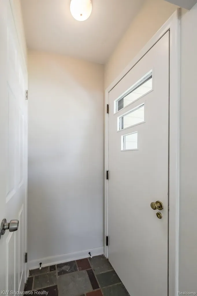 4344 Waterloo Street Waterford Charter Township MI 48329
