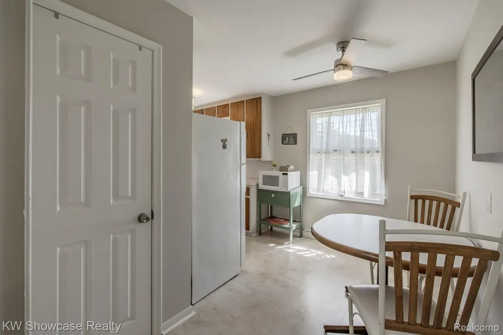 4344 Waterloo Street Waterford Charter Township MI 48329
