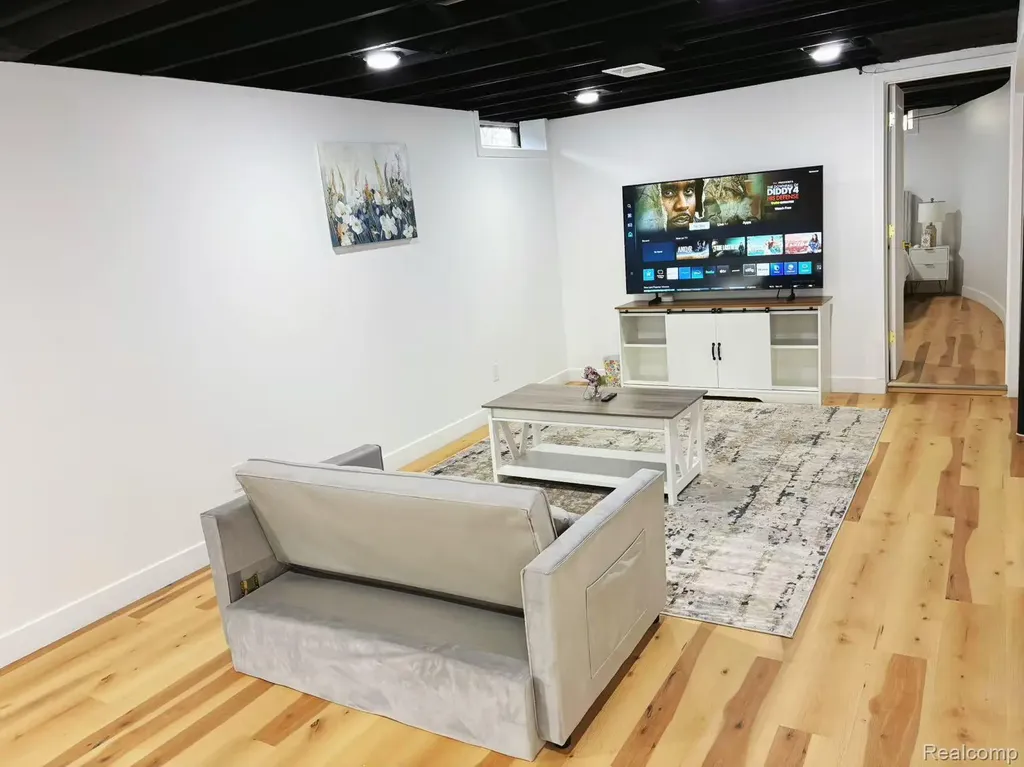 1567 Leroy Street Ferndale City MI 48220