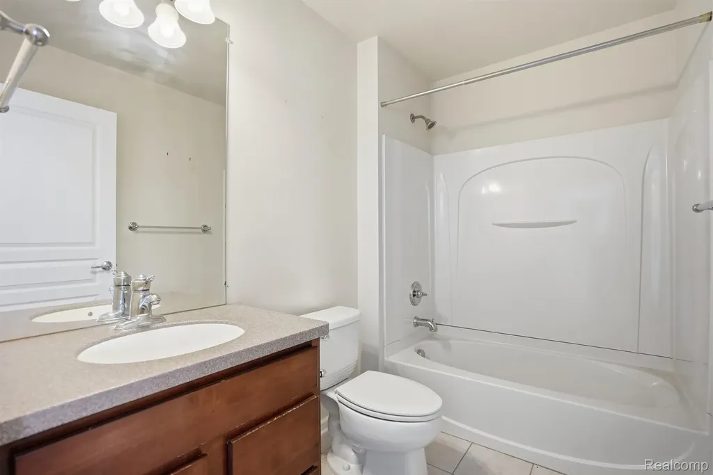 2240 Paddock Lane Canton Charter Township MI 48188