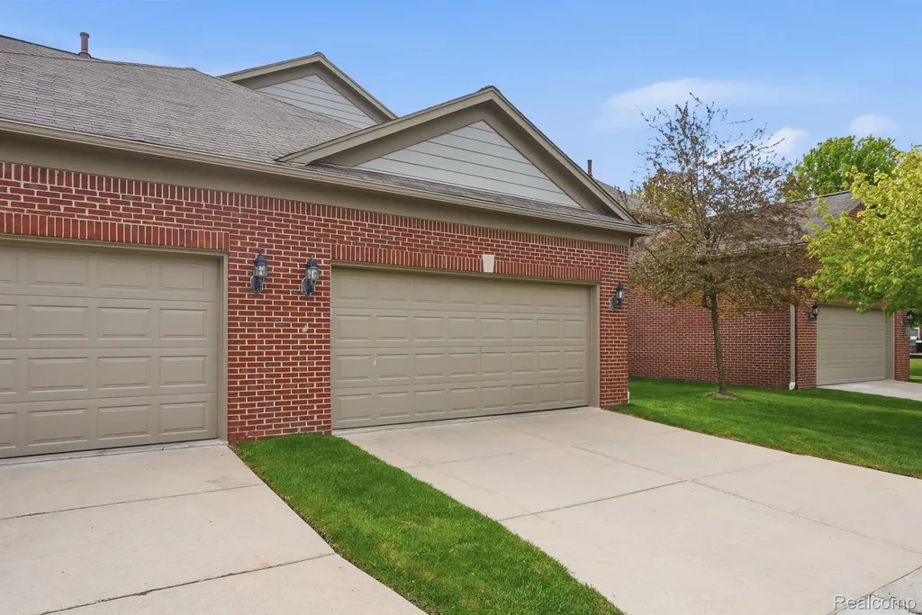 2240 Paddock Lane Canton Charter Township MI 48188