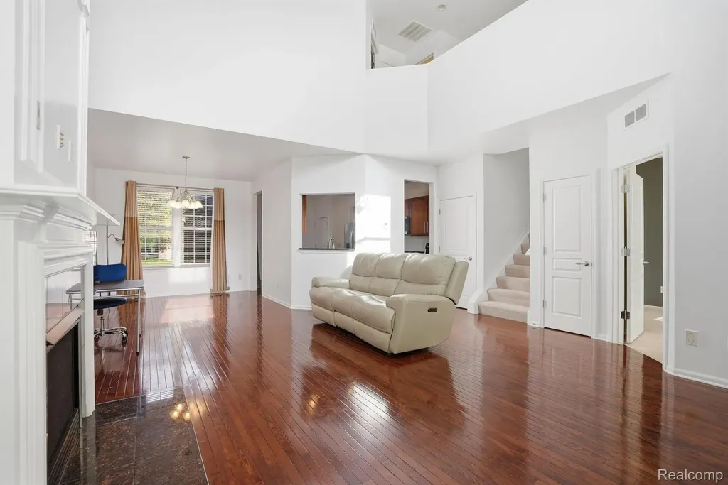 2240 Paddock Lane Canton Charter Township MI 48188