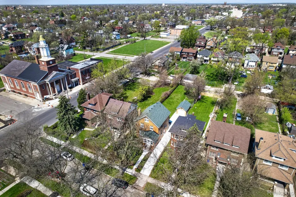 2534 Lamothe Street Detroit City MI 48206