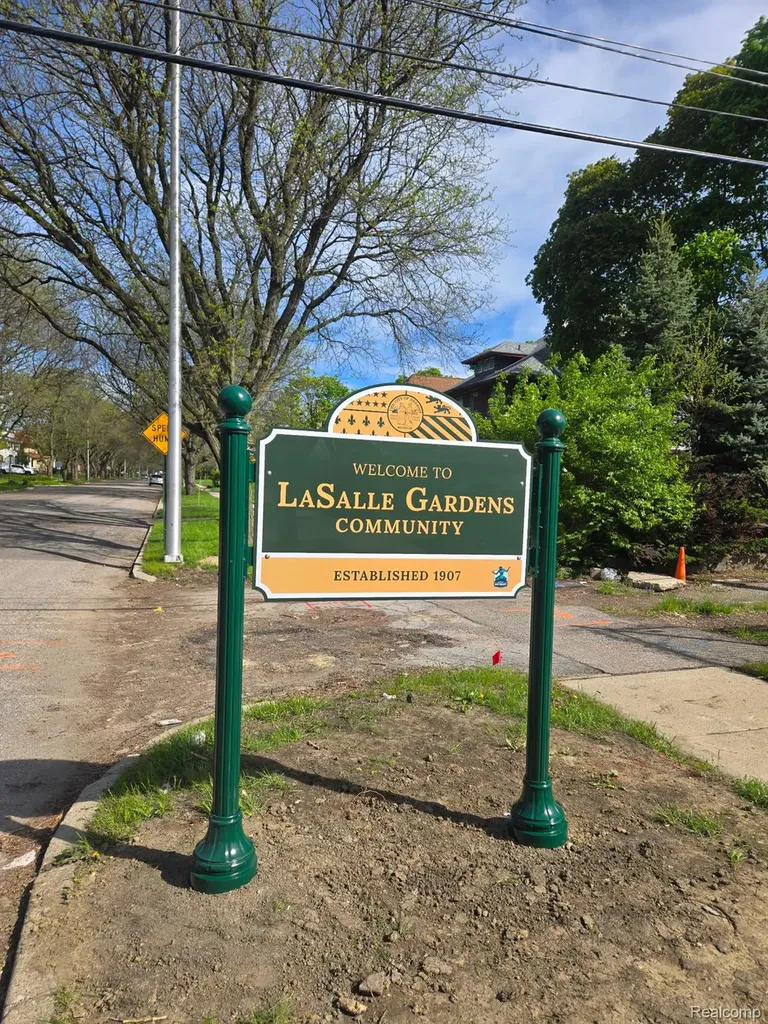 2534 Lamothe Street Detroit City MI 48206