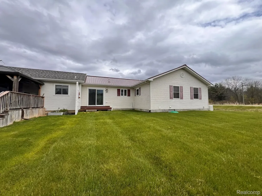 320 Roller Way Mayville Village MI 48744