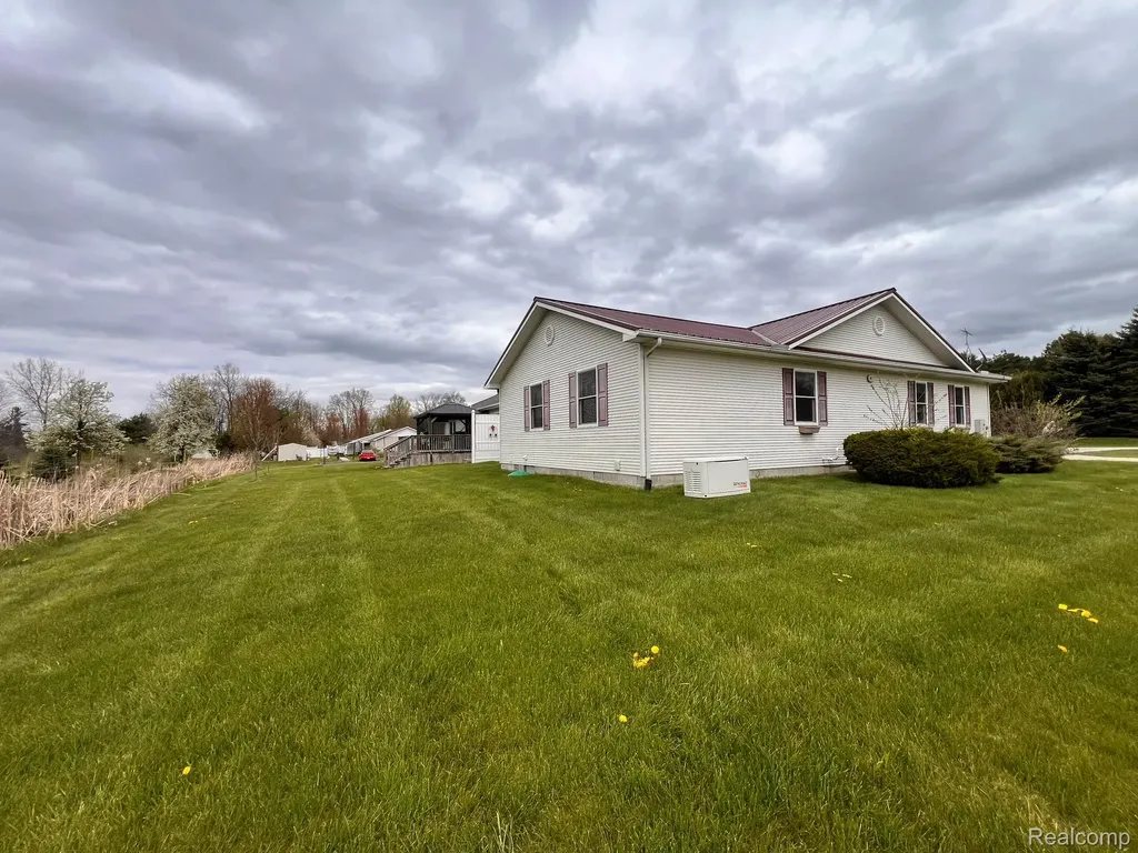 320 Roller Way Mayville Village MI 48744