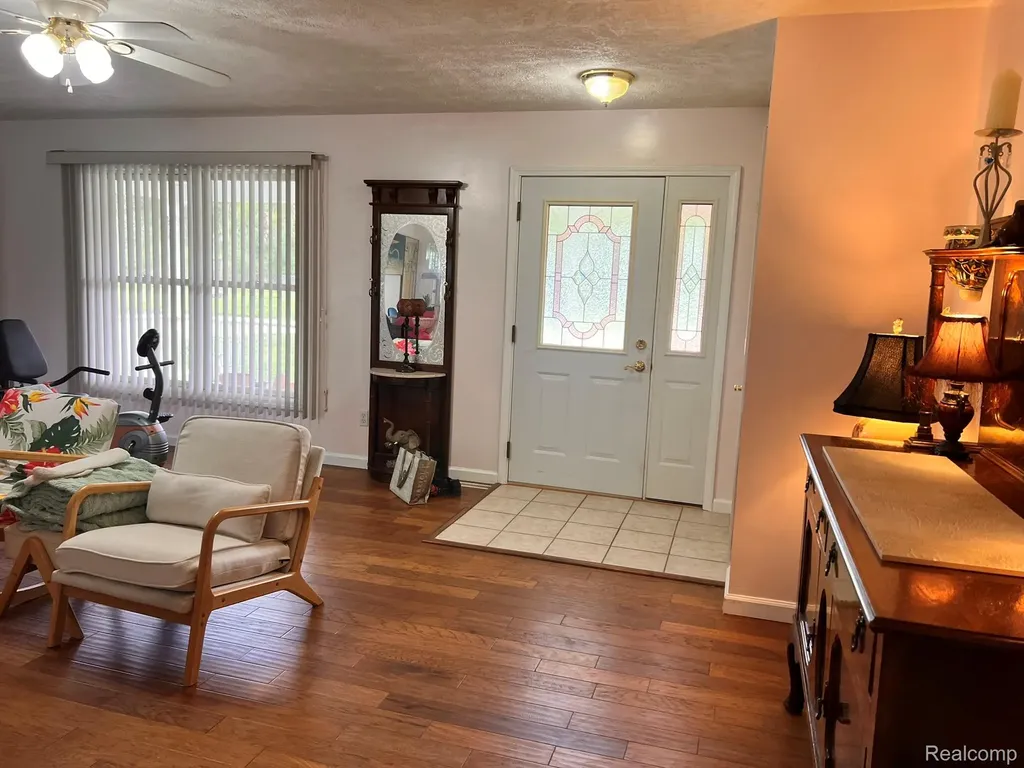 320 Roller Way Mayville Village MI 48744