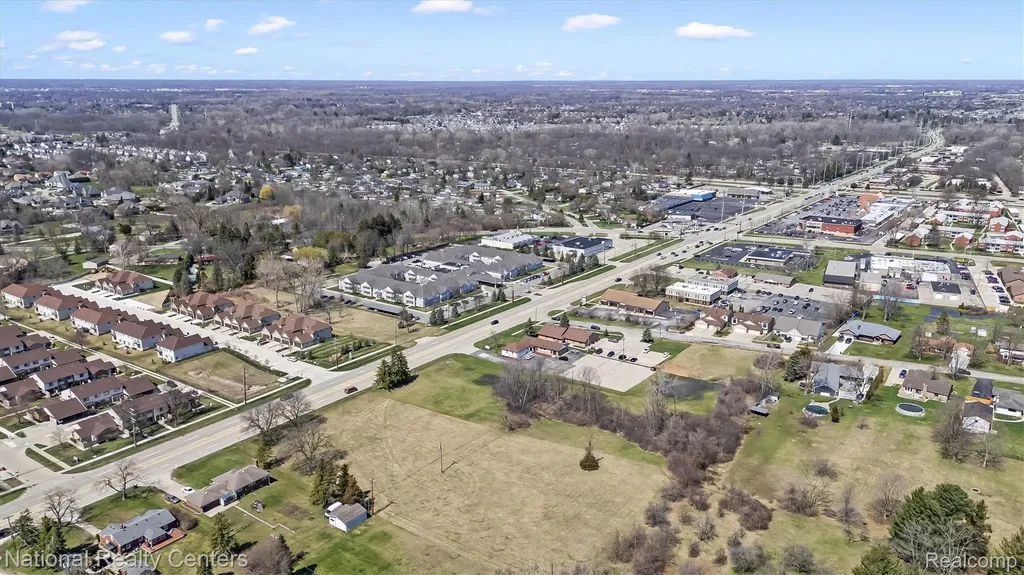 0000 Garfield Clinton Charter Township MI 48035