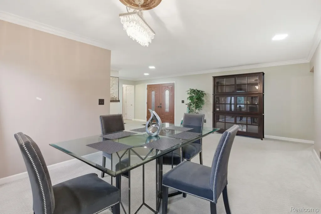 2411 Wixom Trail Milford Charter Township MI 48381