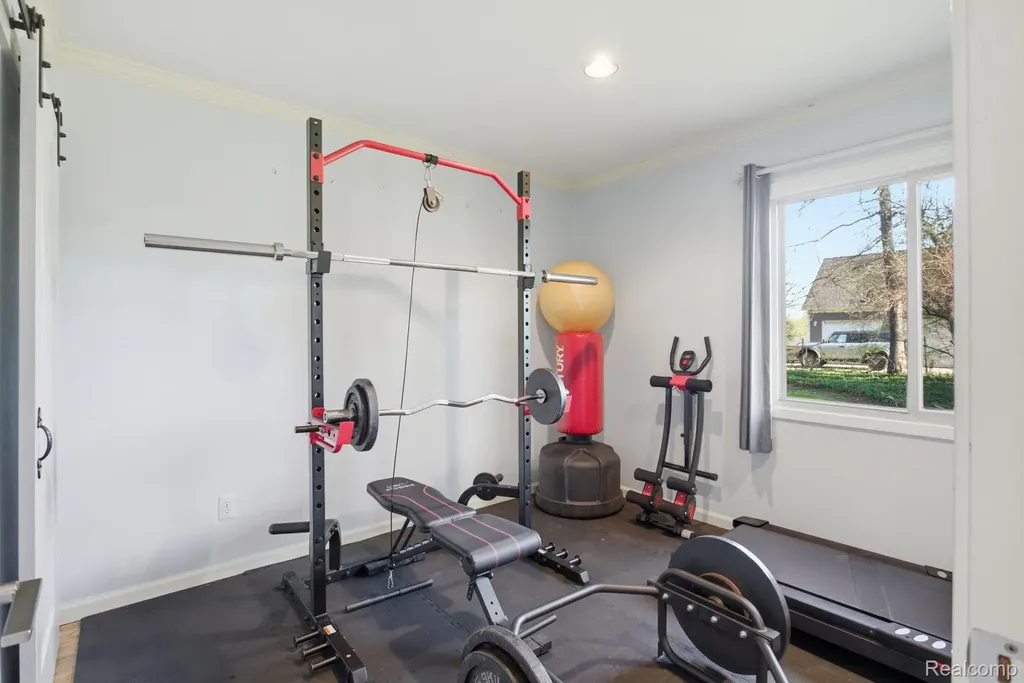2411 Wixom Trail Milford Charter Township MI 48381