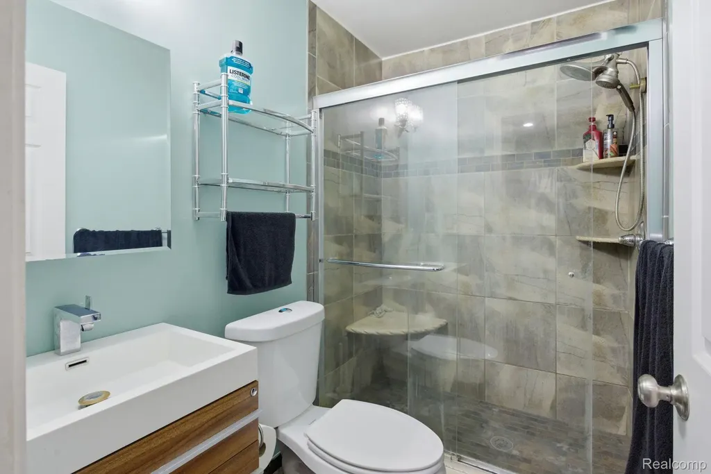 2411 Wixom Trail Milford Charter Township MI 48381
