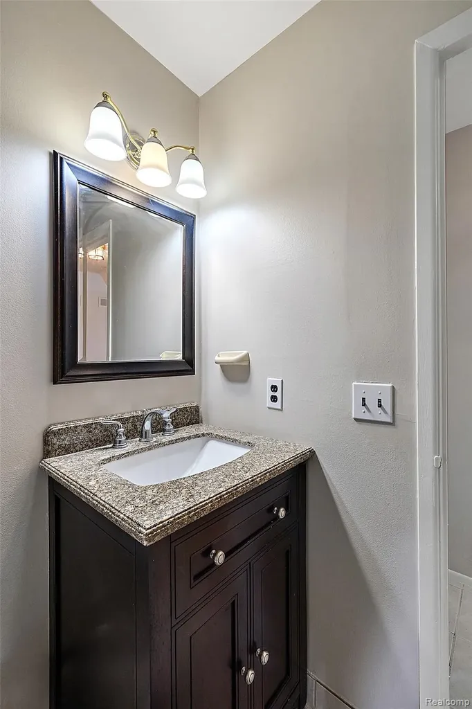 2905 Moon Lake Drive West Bloomfield Charter Township MI 48323