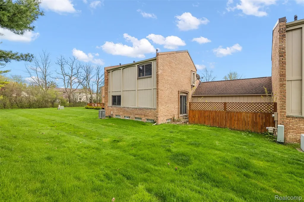 2905 Moon Lake Drive West Bloomfield Charter Township MI 48323