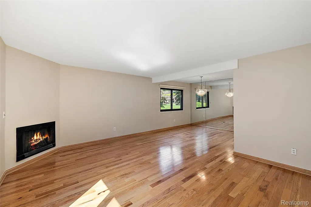 2905 Moon Lake Drive West Bloomfield Charter Township MI 48323