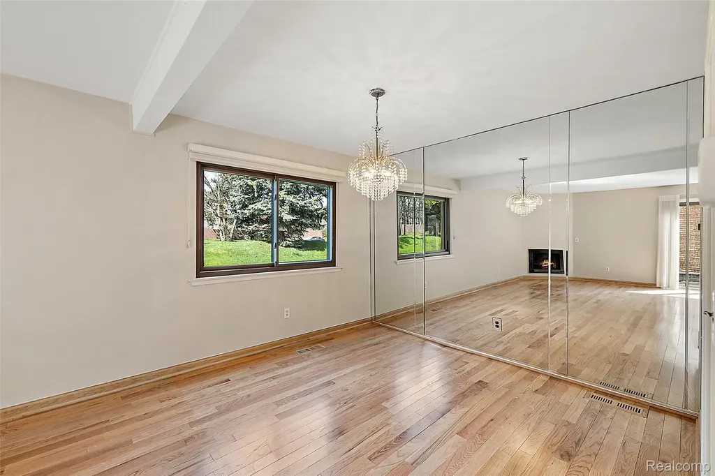 2905 Moon Lake Drive West Bloomfield Charter Township MI 48323