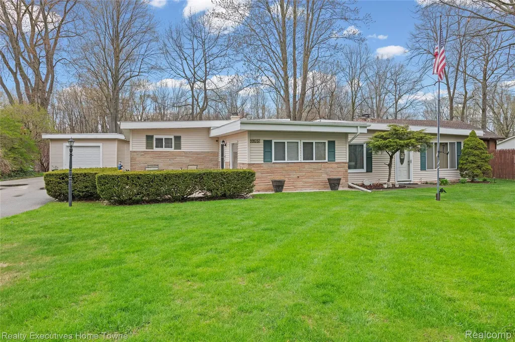 3368 Clyde Drive Burtchville Township MI 48059
