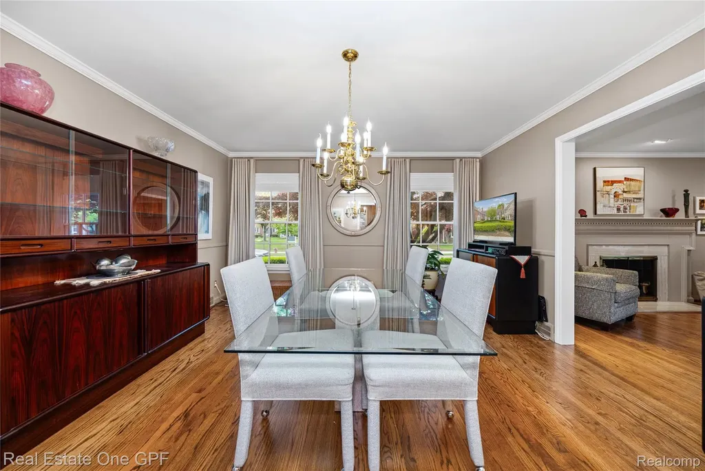 16904 Saint Paul Street Grosse Pointe City MI 48230