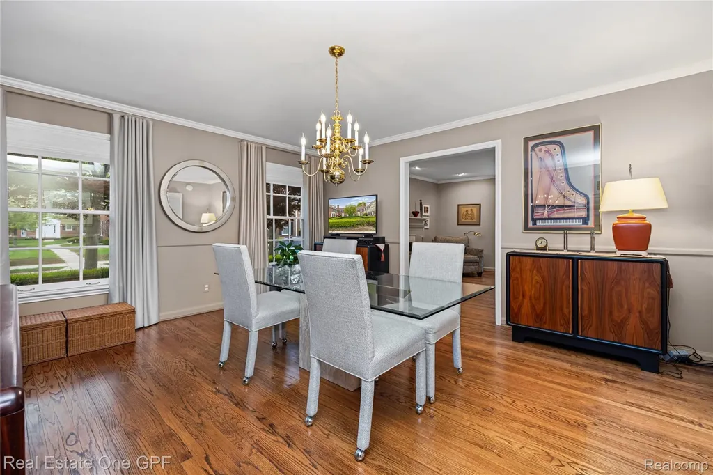 16904 Saint Paul Street Grosse Pointe City MI 48230