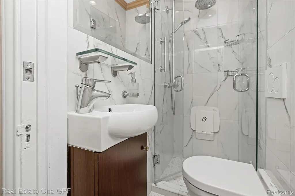 16904 Saint Paul Street Grosse Pointe City MI 48230