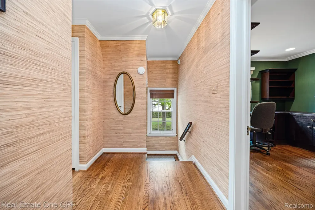 16904 Saint Paul Street Grosse Pointe City MI 48230