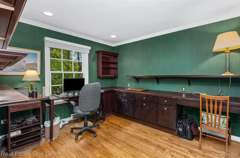 16904 Saint Paul Street Grosse Pointe City MI 48230