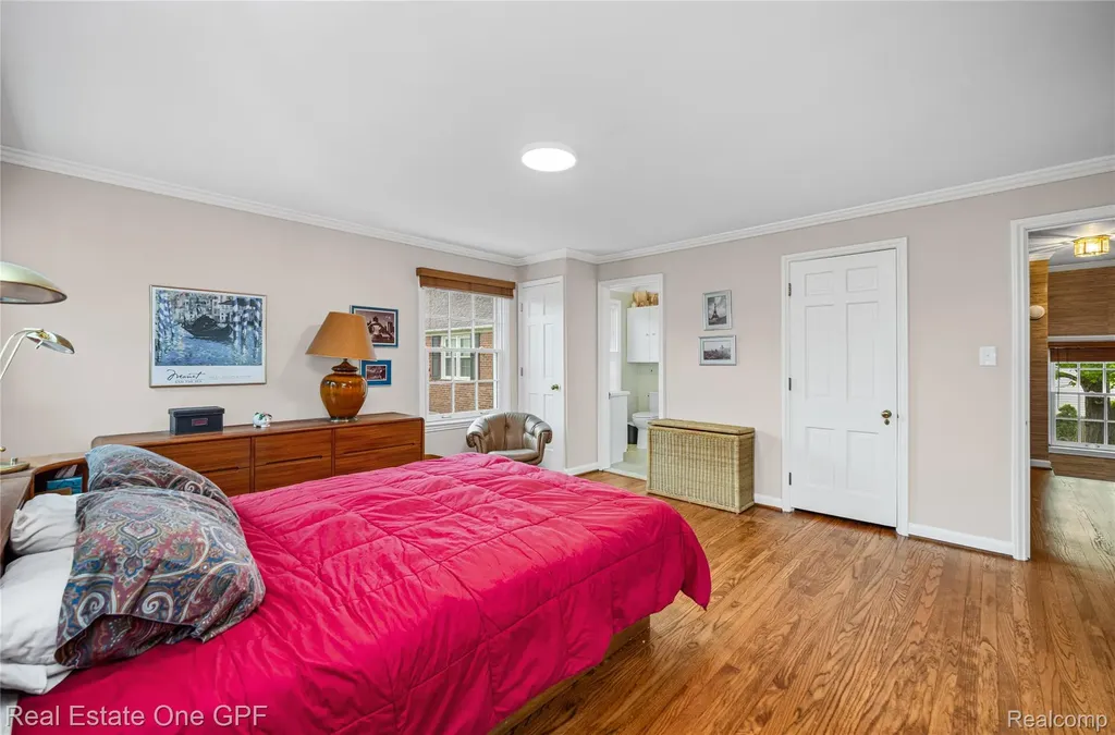 16904 Saint Paul Street Grosse Pointe City MI 48230