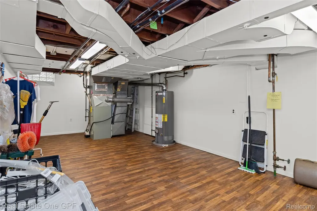 16904 Saint Paul Street Grosse Pointe City MI 48230