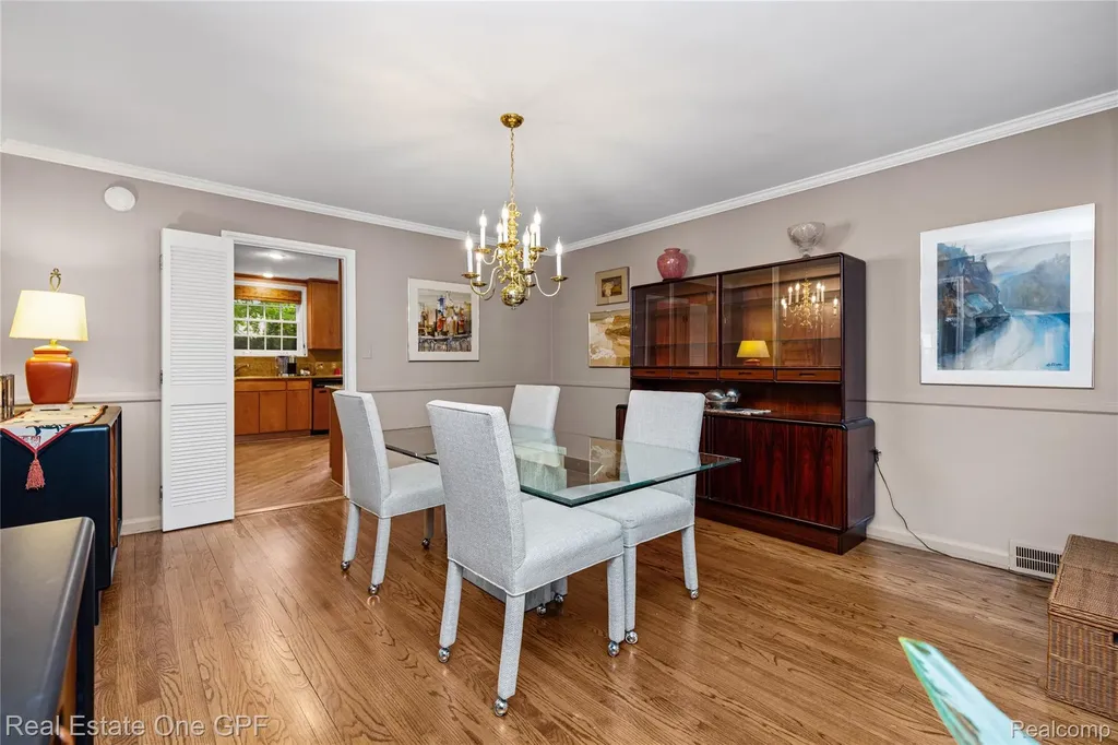16904 Saint Paul Street Grosse Pointe City MI 48230
