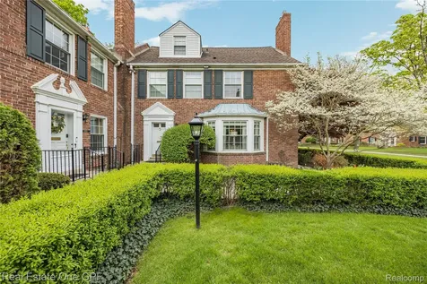 16904 Saint Paul Street Grosse Pointe City MI 48230