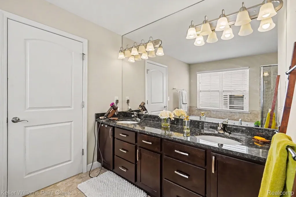 4846 E Stonegate Circle Orion Charter Township MI 48359