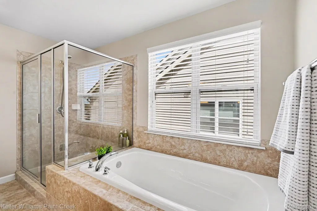 4846 E Stonegate Circle Orion Charter Township MI 48359