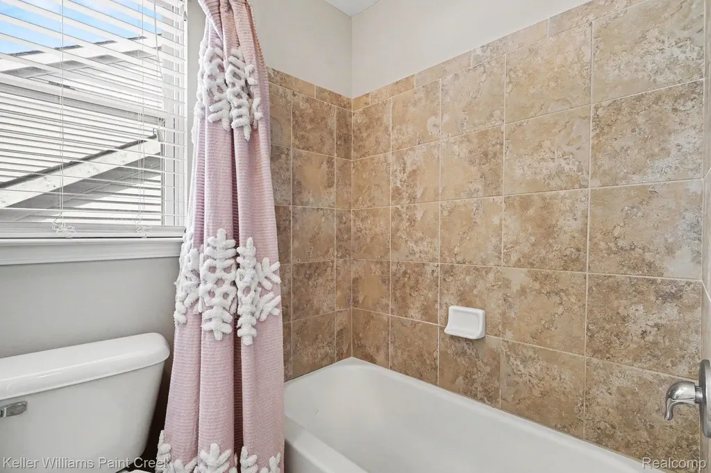 4846 E Stonegate Circle Orion Charter Township MI 48359