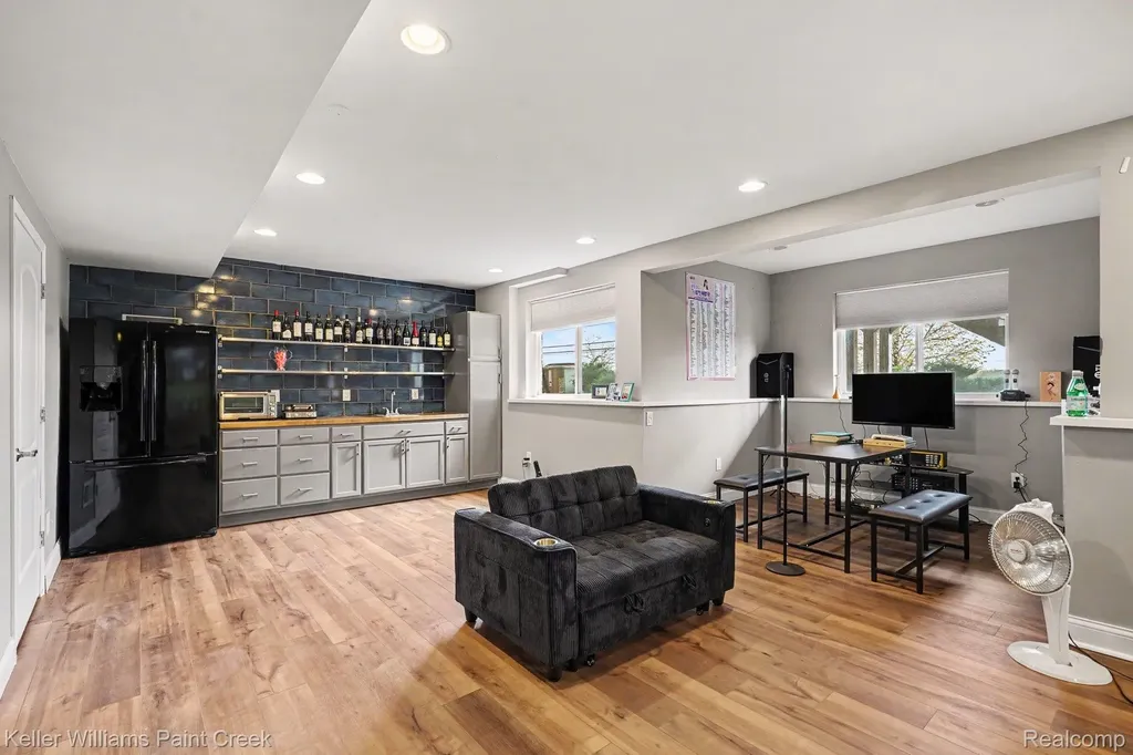 4846 E Stonegate Circle Orion Charter Township MI 48359