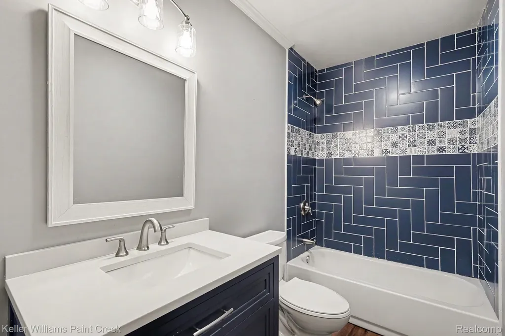 4846 E Stonegate Circle Orion Charter Township MI 48359