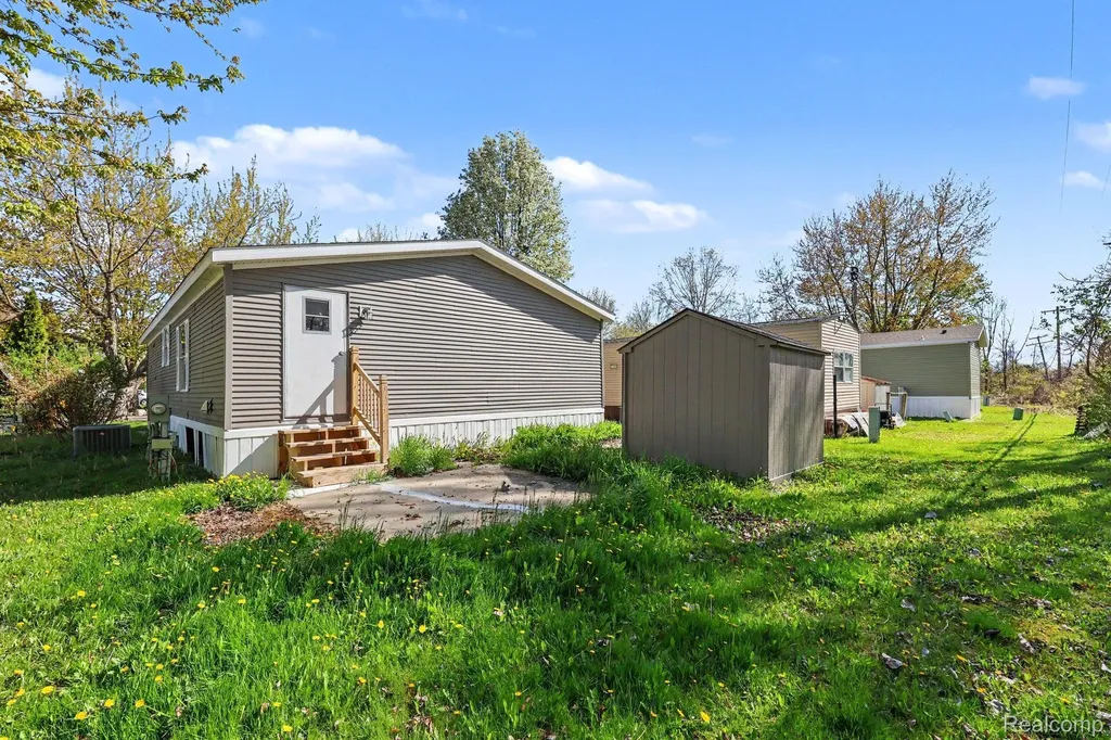 29656 Jamestown Drive Chesterfield Township MI 48051