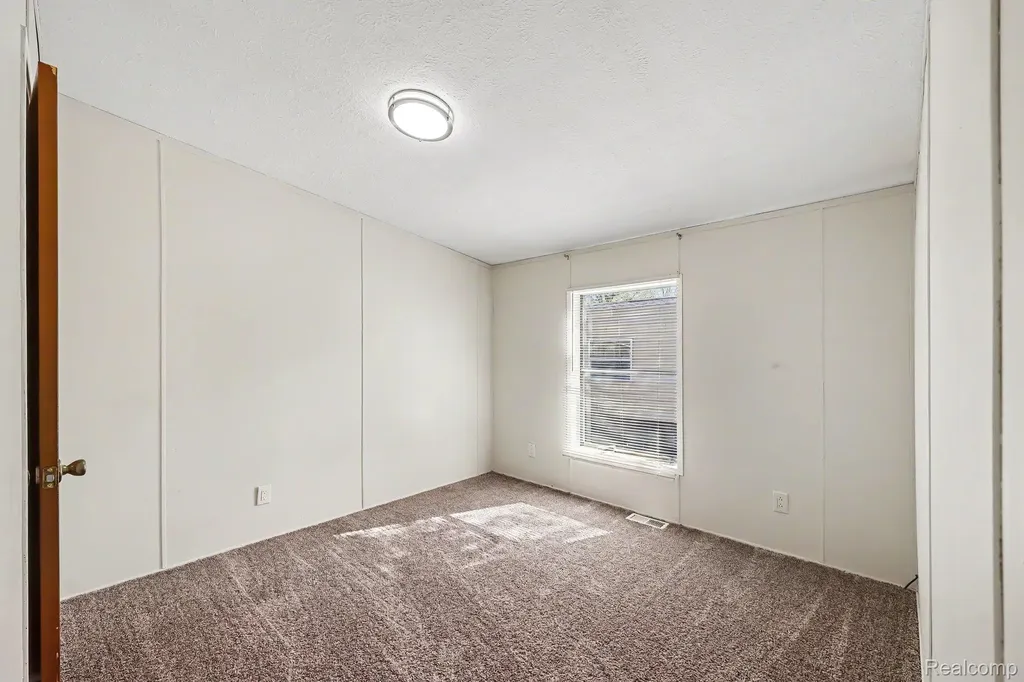 29656 Jamestown Drive Chesterfield Township MI 48051