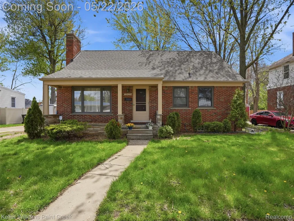 18048 Elizabeth Street Roseville City MI 48066